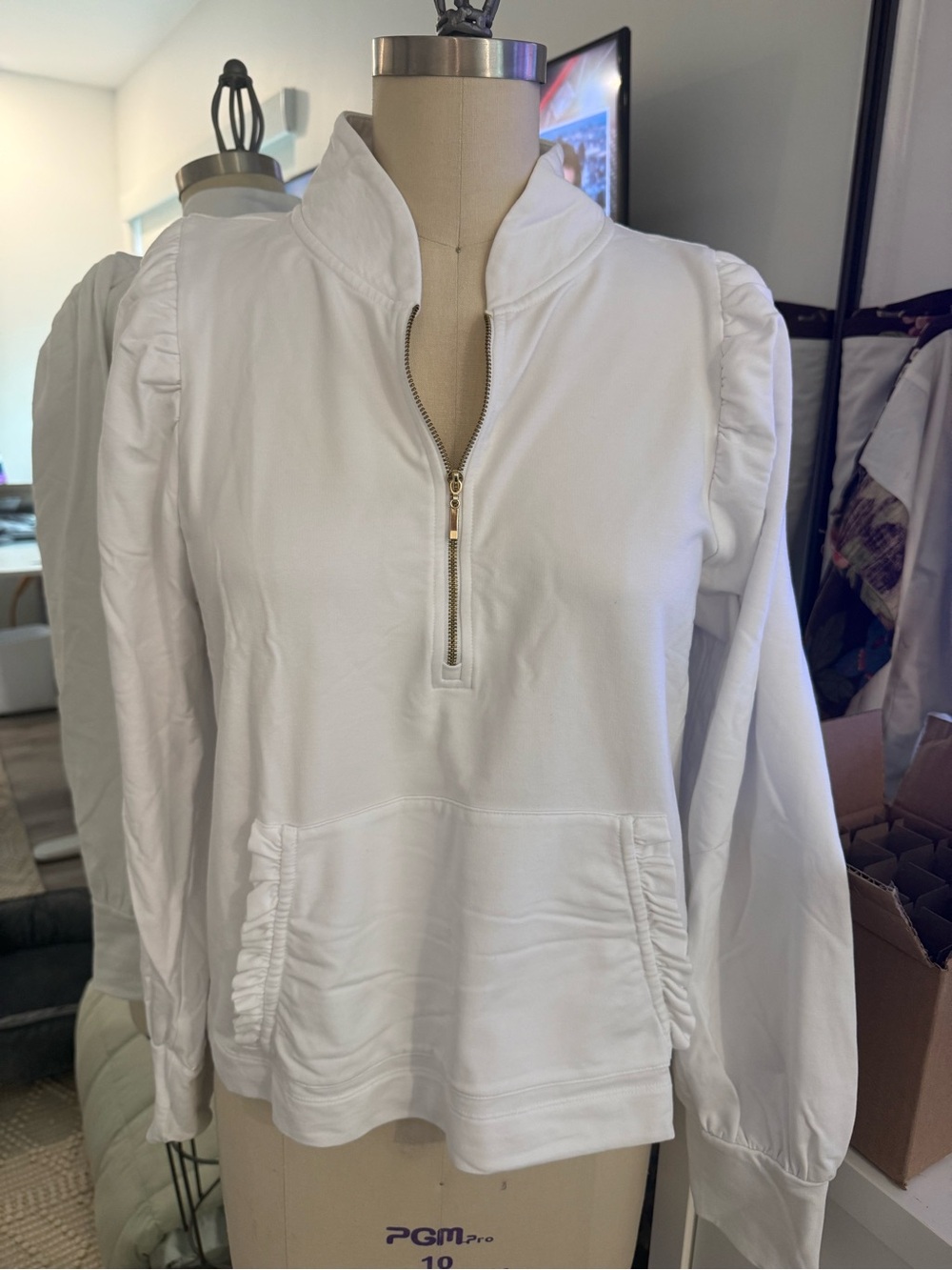 Lilly Pulitzer Cabello 1/4 zip popover
Size: L